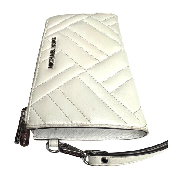 Michael Kors Quilted White Leather Wristlet Wallet - Picture 5 of 16